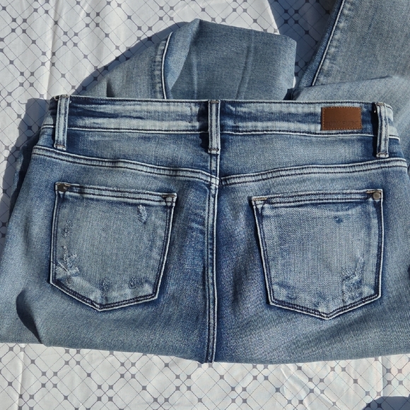 Judy Blue Women's Light Blue Boyfriend Jeans - Picture 7 of 14